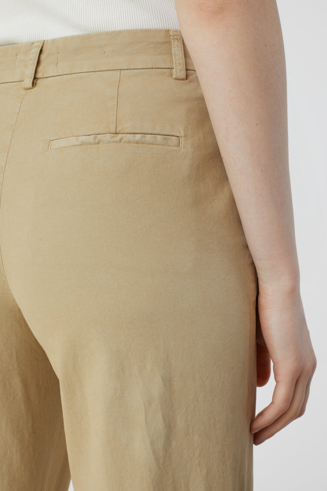 Closed Auckley Organic Cotton Pants In Reed Beige