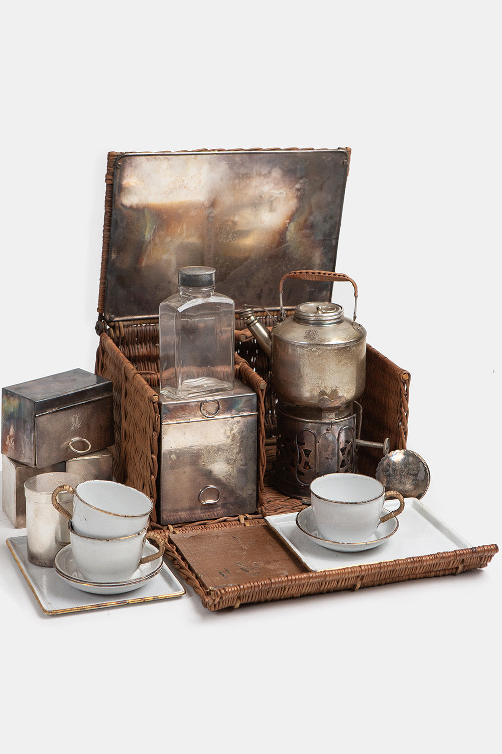 Early 20th Century Drew & Sons En Route Traveling Tea Basket