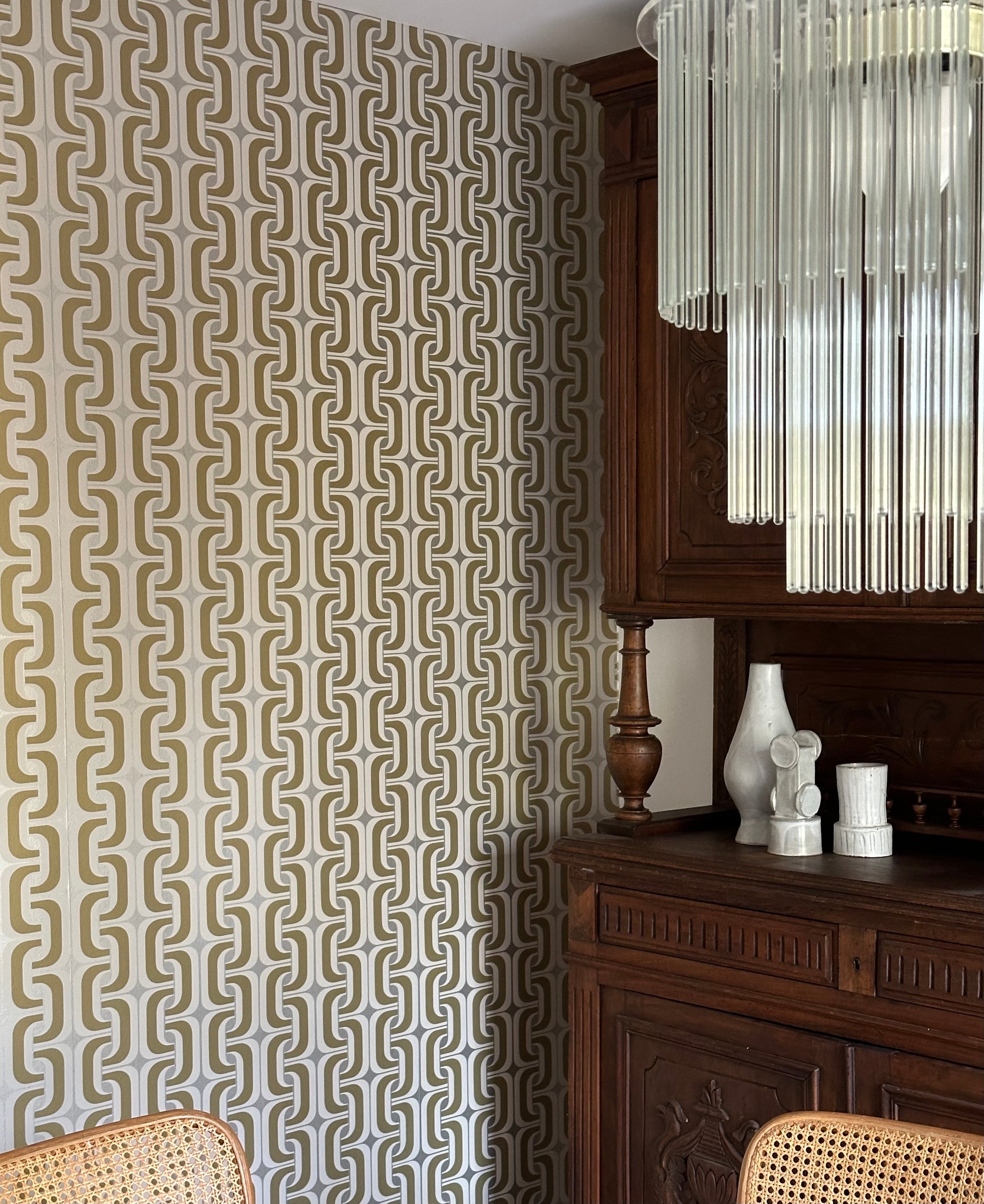 1965 Wallpaper in Moonlight