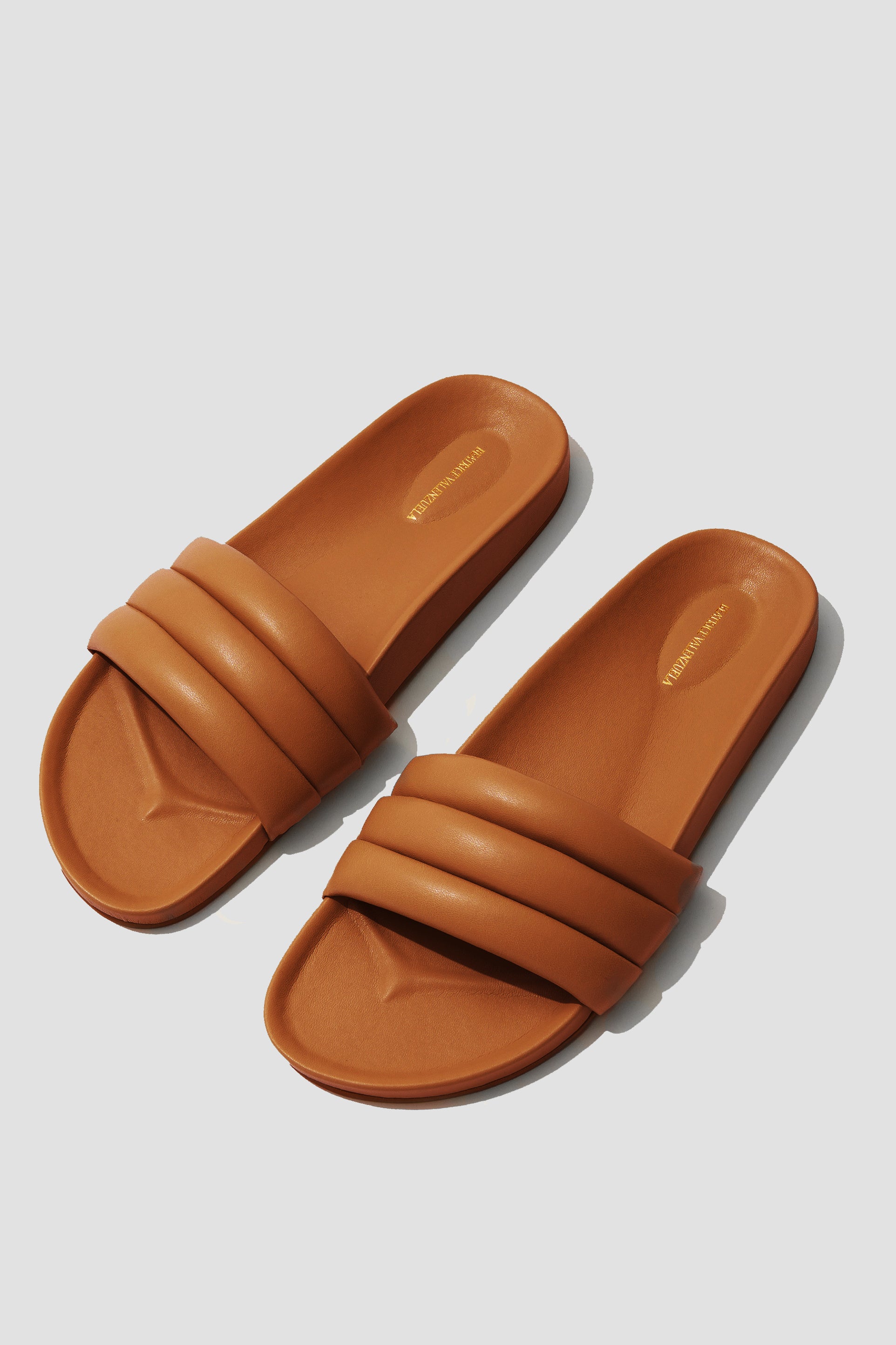 PRE-ORDER Beatrice Valenzuela Monocolor Sandalia In Rum