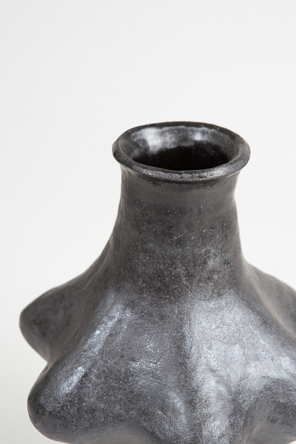 Ariel Clute Organic Vessel No. 15