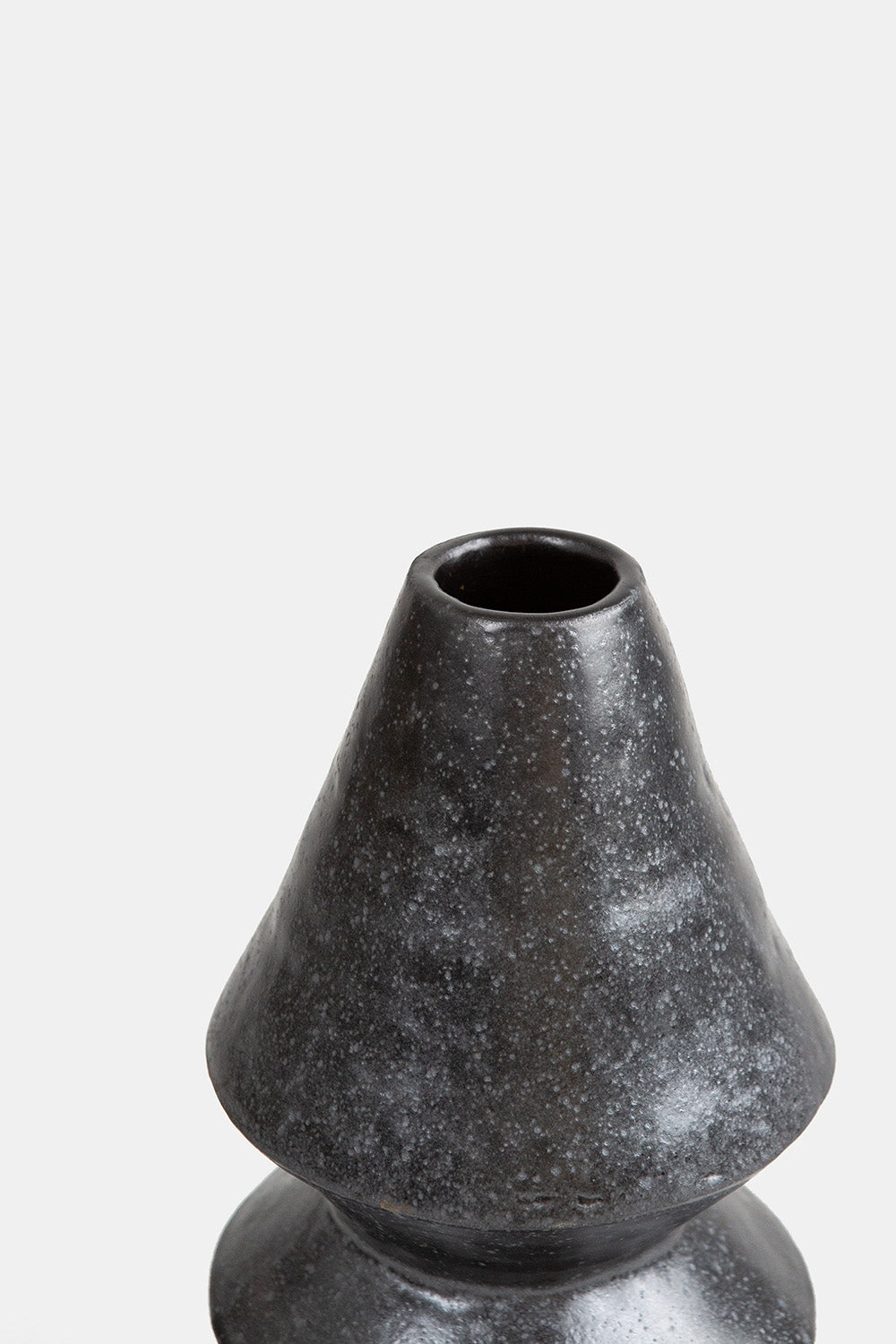 Ariel Clute Organic Vessel No. 16