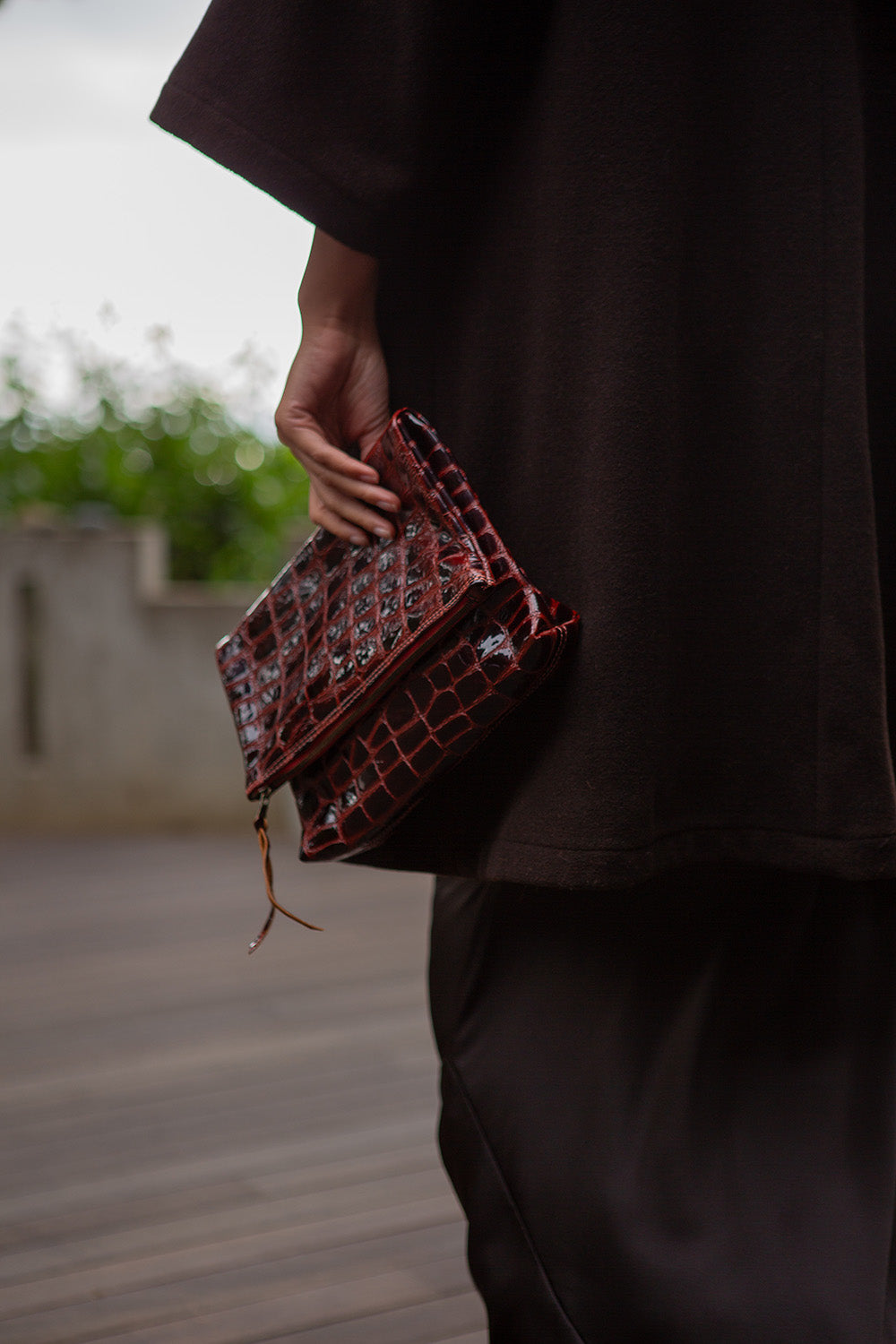 Eden Leather Clutch In Mangosteen Croco