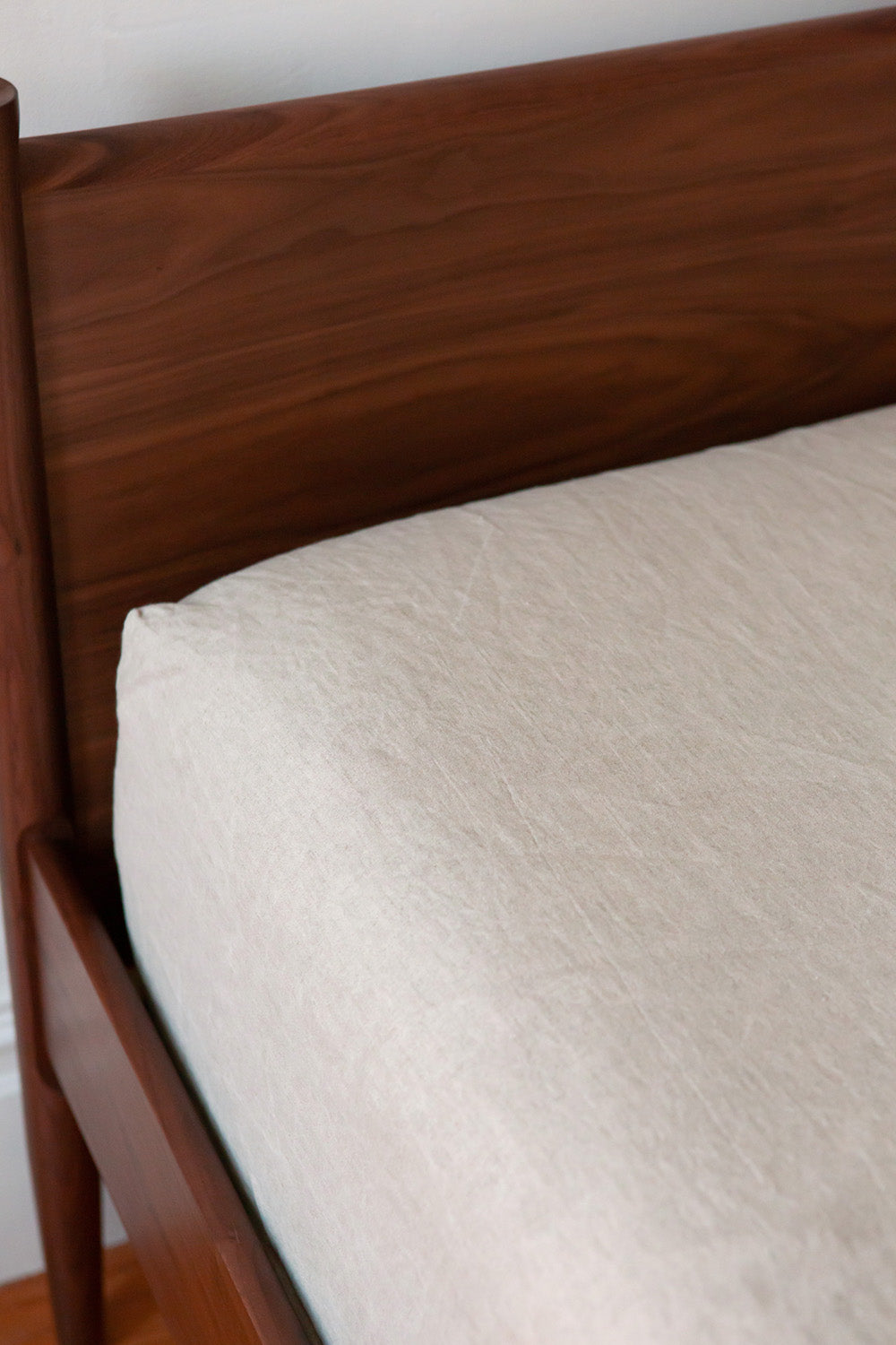 Fitted Sheet in Washed Natural Linen
