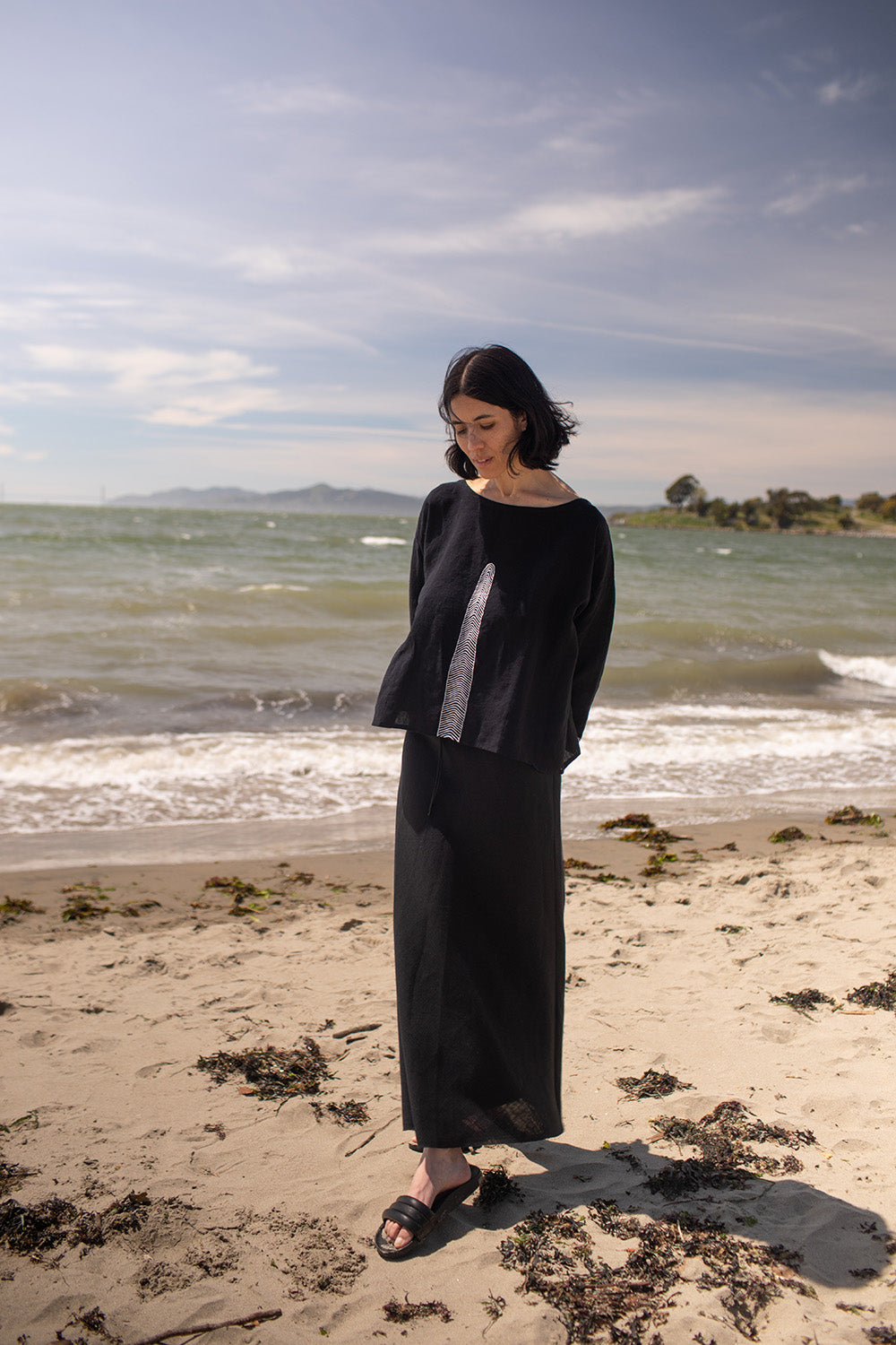 Isabelle Linen Skirt In Black