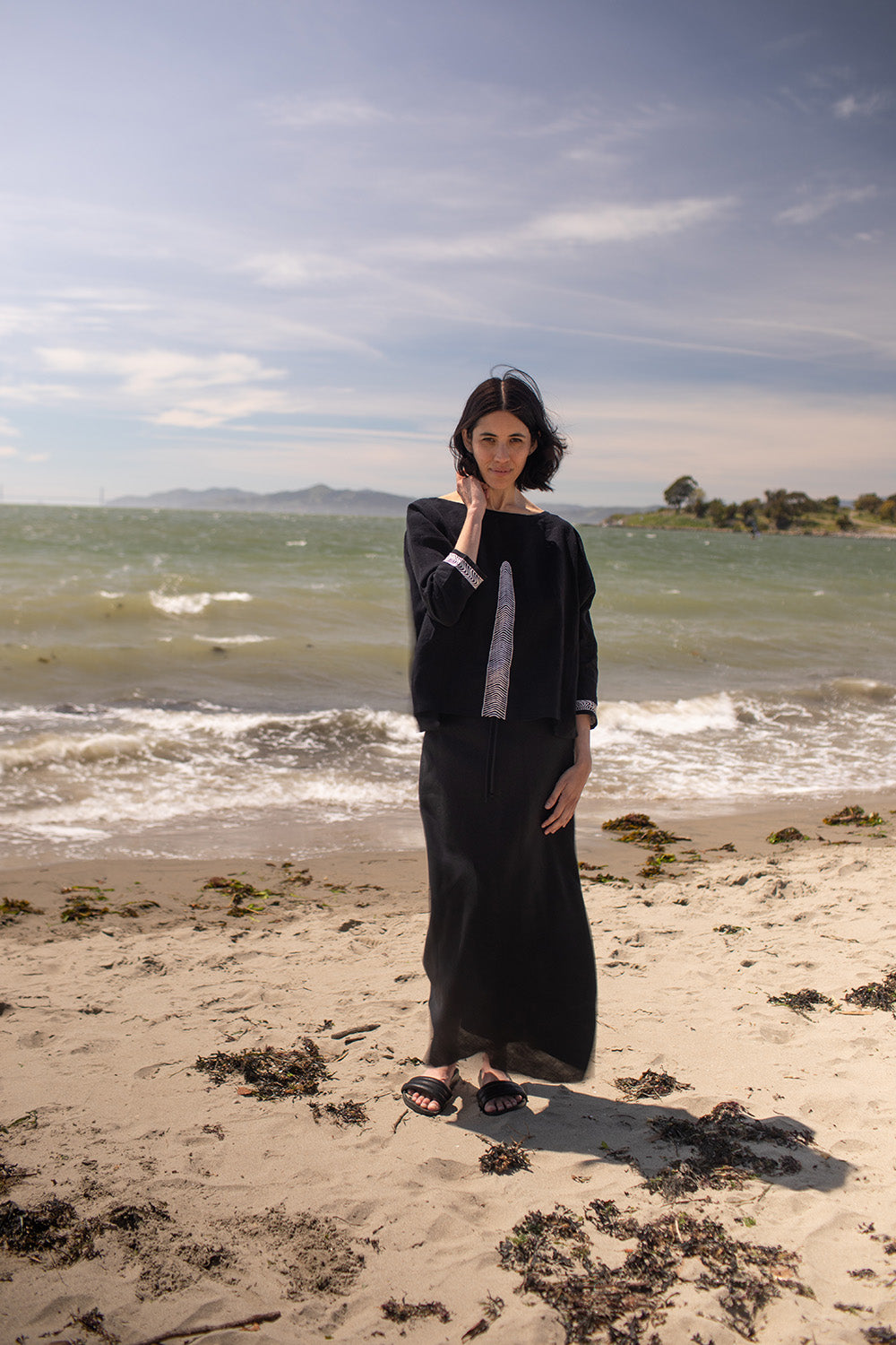 Isabelle Linen Skirt In Black