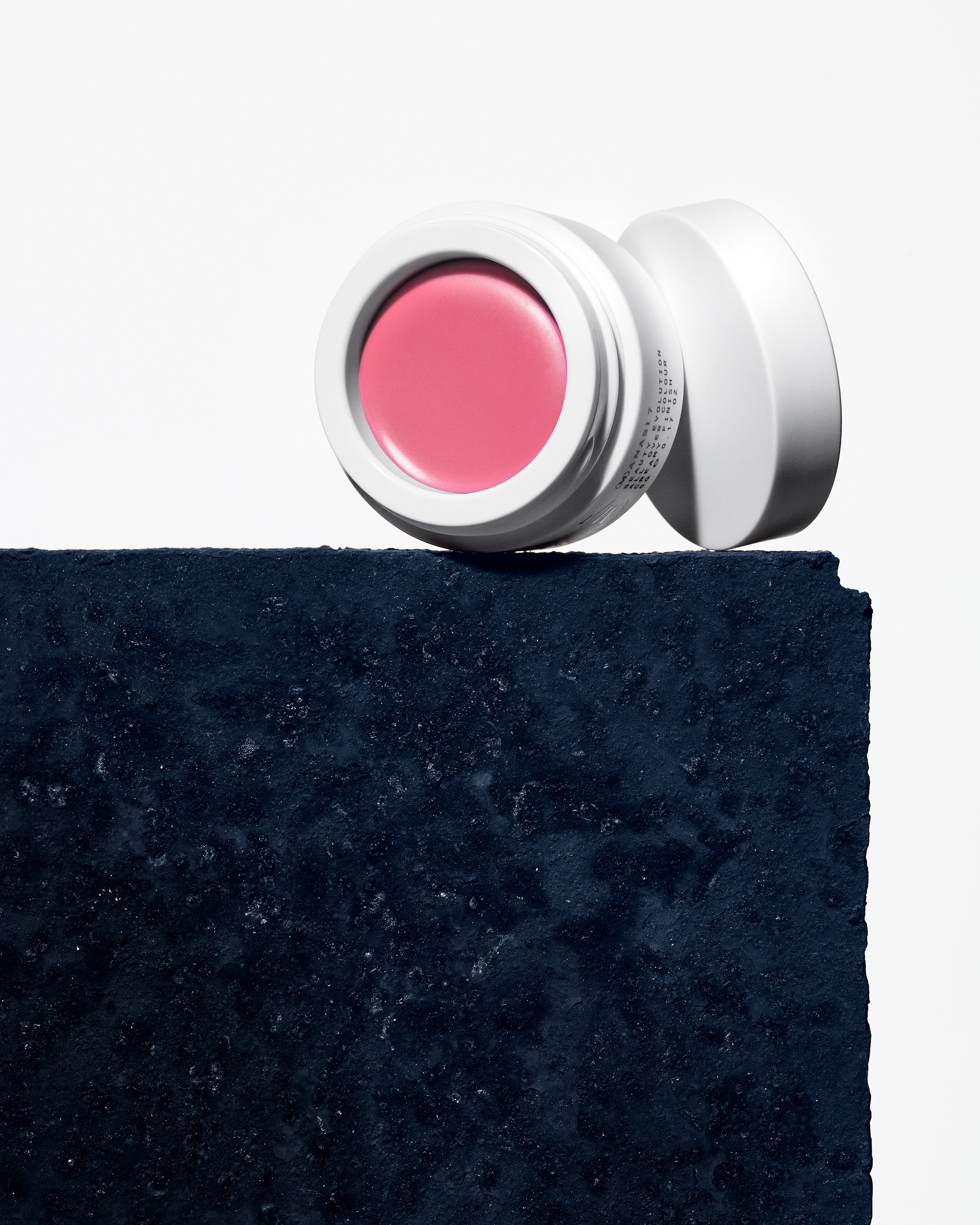 (M)anasi 7 All Over Color in Dianthus