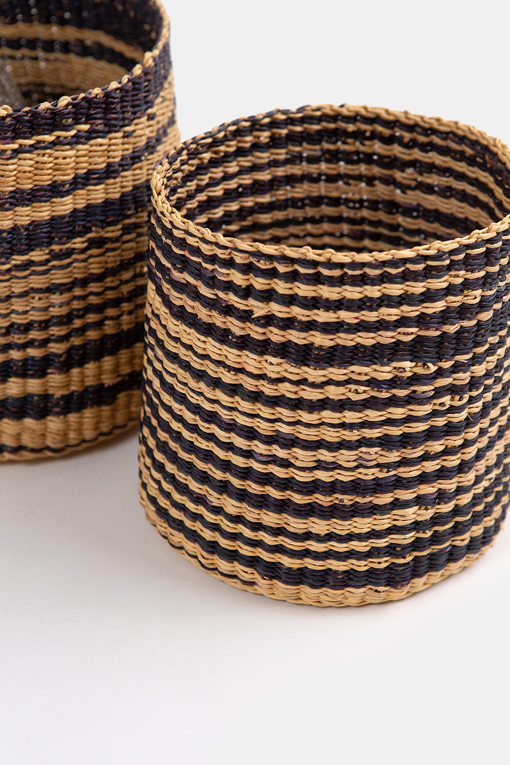 Set of 2 Marled Elephant Grass Baskets