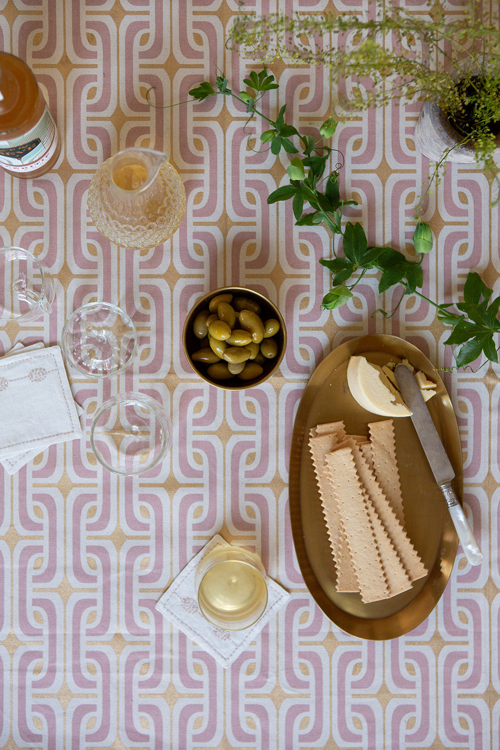 Cotton Table Runner in Mauve and Gold Super 1965