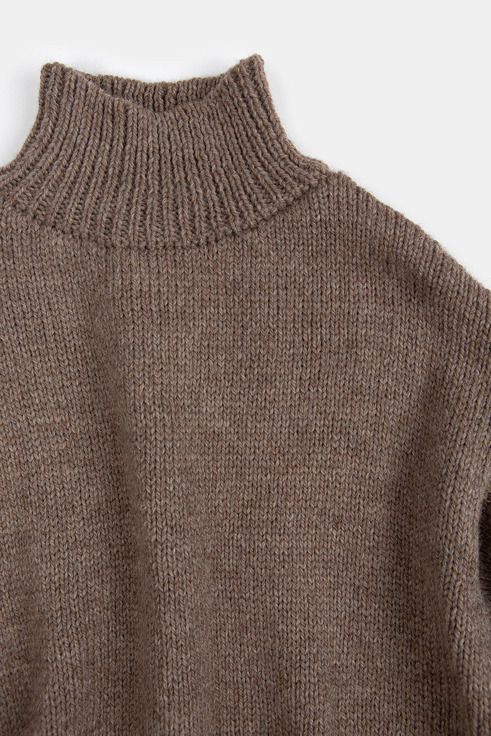 Highland Wool Turtleneck In Mushroom