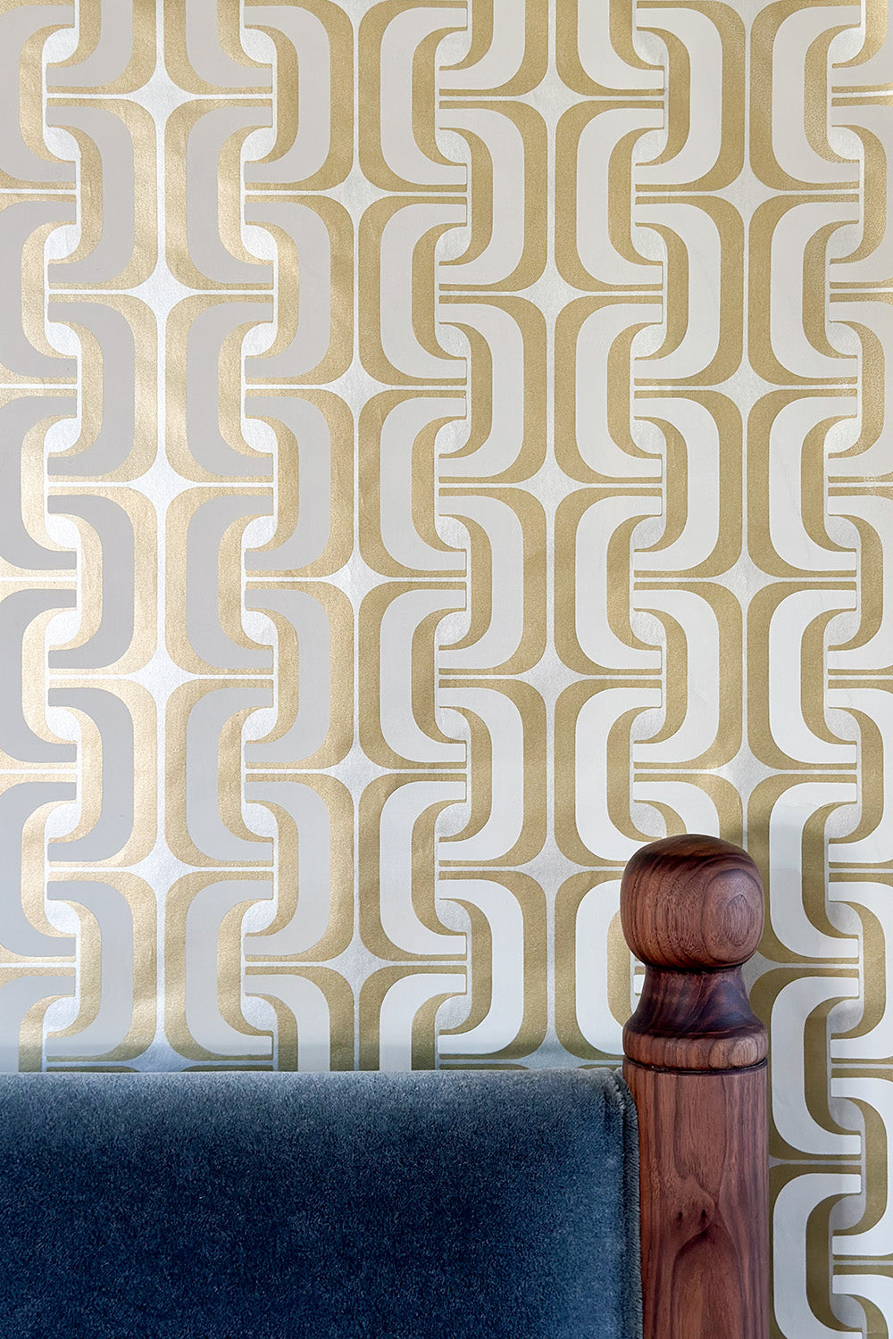 1965 Wallpaper in Moonlight