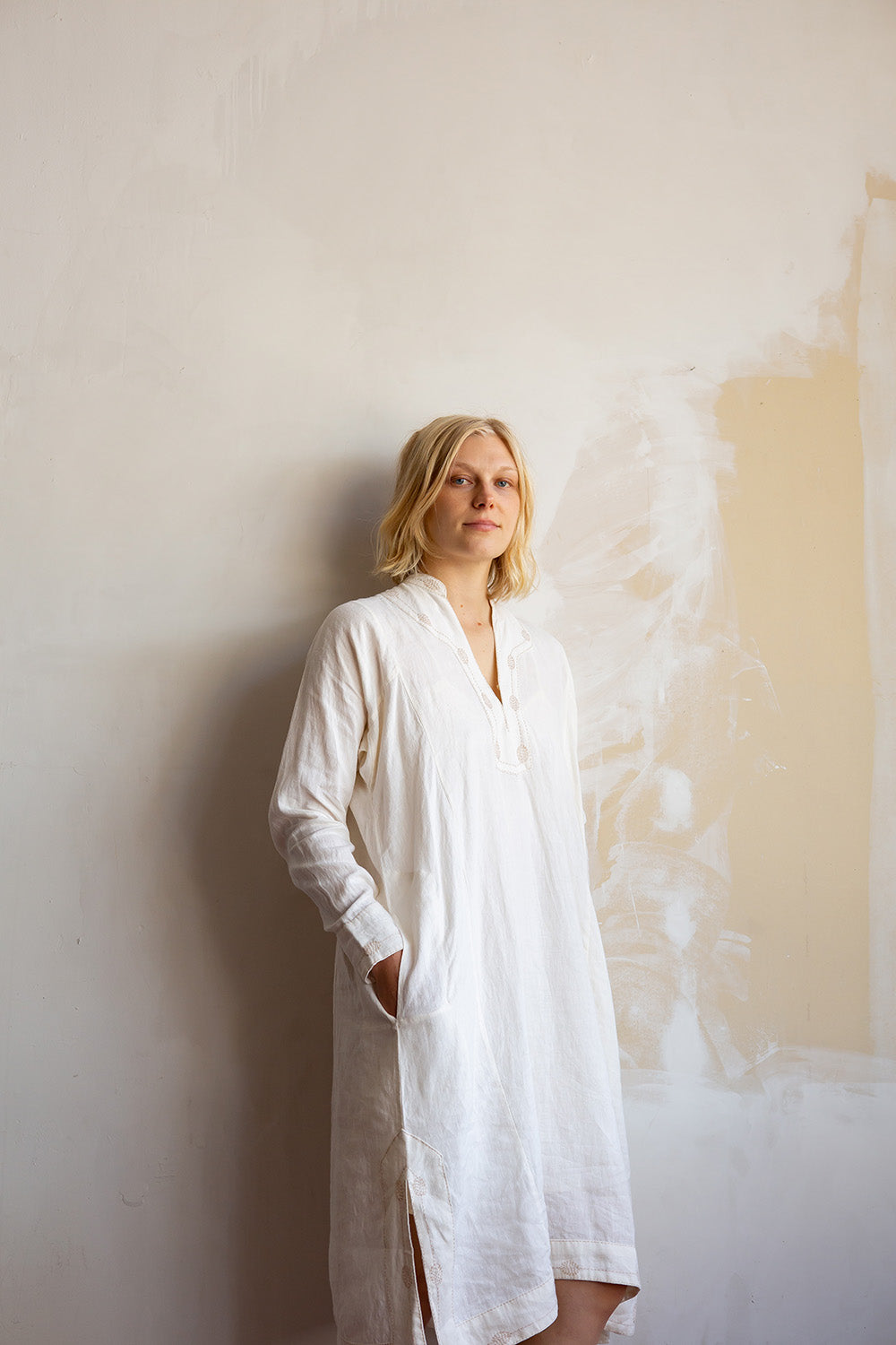 Erica Tanov | Rekha Linen Hand Embroidered Dress - Soft White 1 Erica Tanov | Rekha Linen Hand Embroidered Dress - Soft White 1