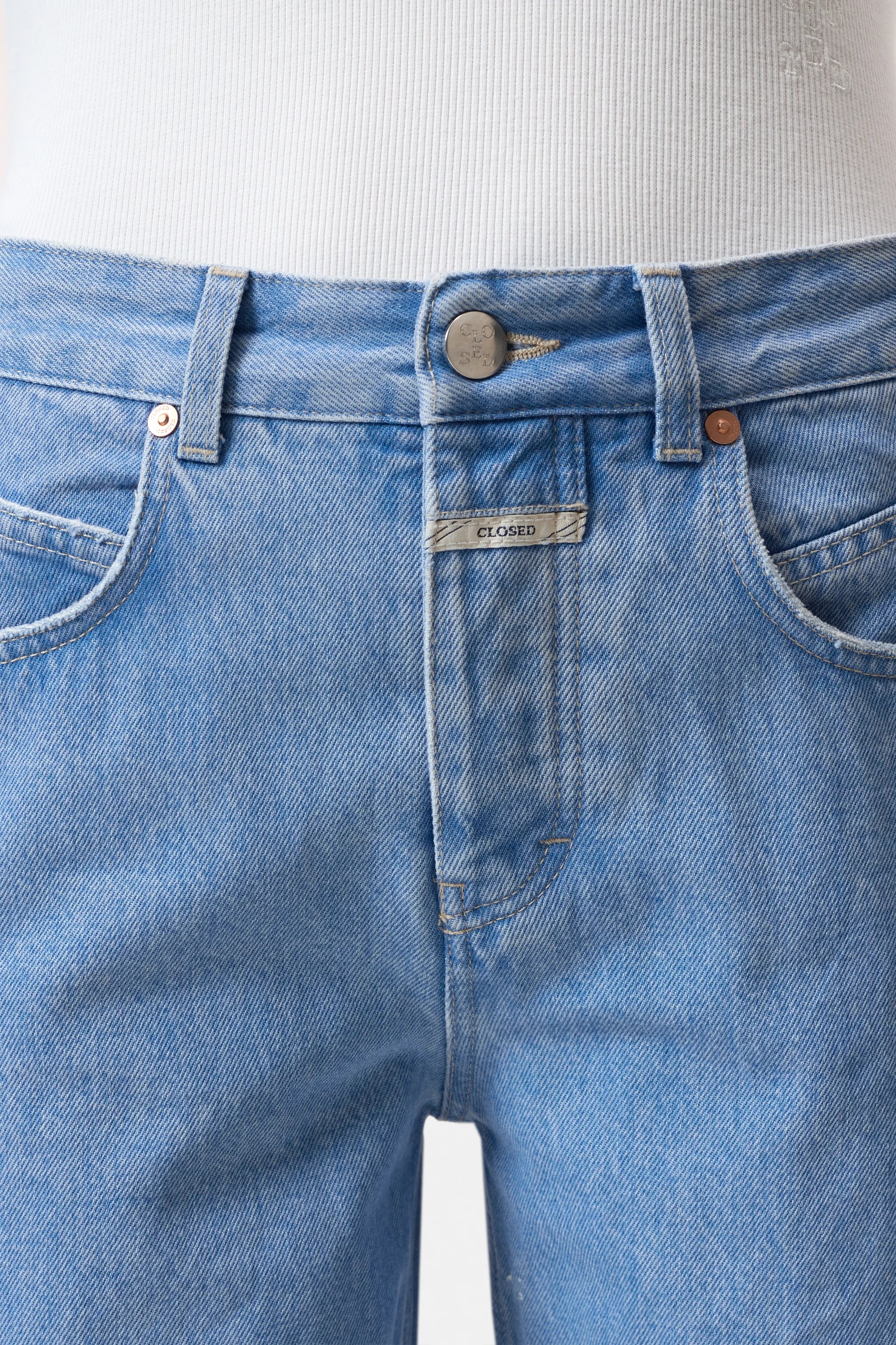 Closed Nikka Jean In Light Blue Closed Nikka Jean In Light Blue