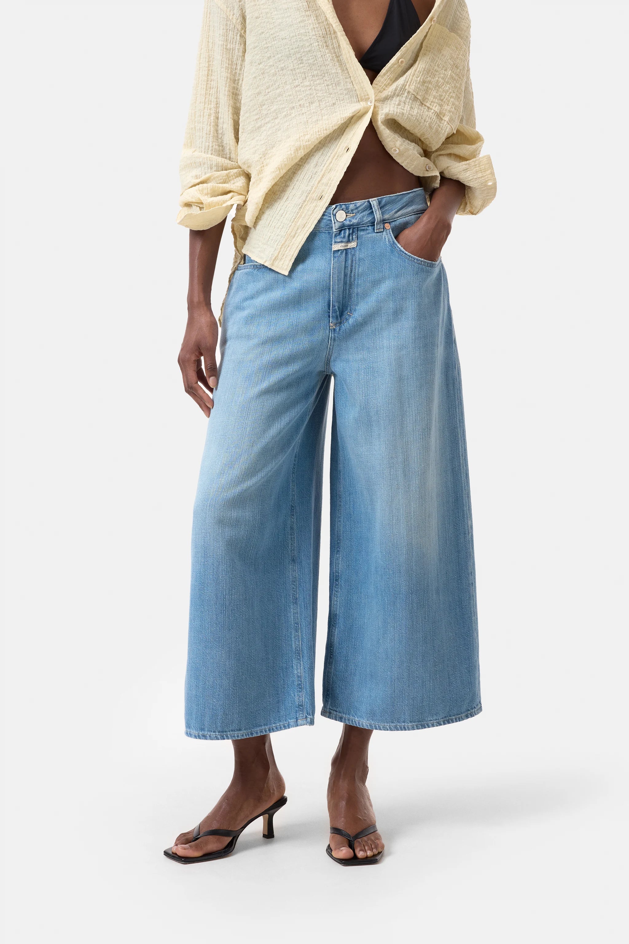 Closed Lyna Jean In Light Blue