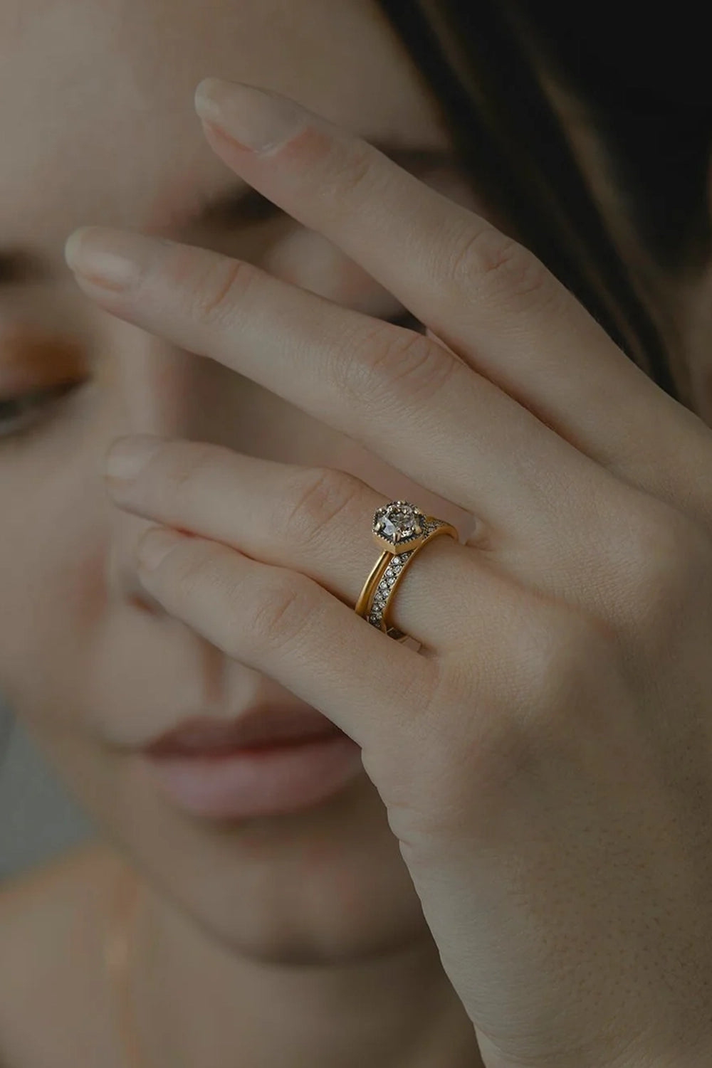 Satomi Kawakita 2.2mm Diagonal Antiqued Diamond Band