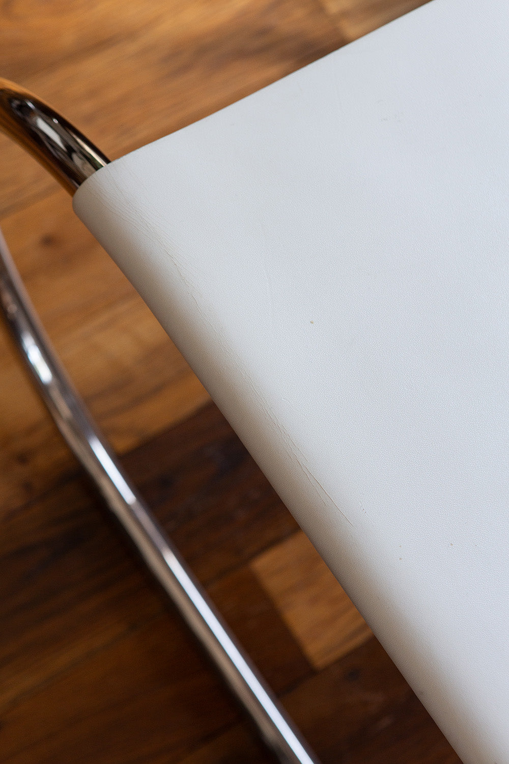 Mies van der Rohe MR10 Cantilever Chair in White Leather