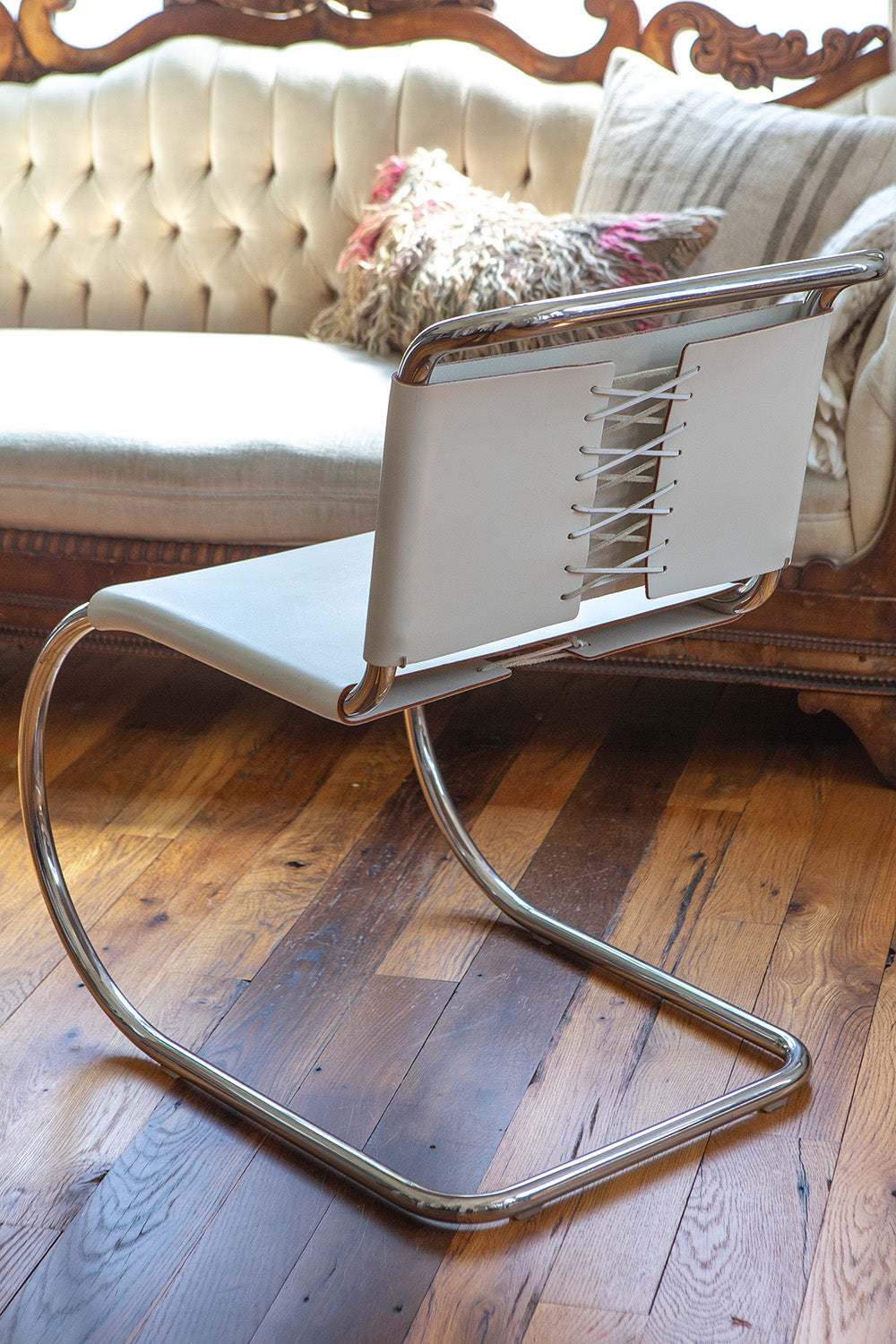 Mies van der Rohe MR10 Cantilever Chair in White Leather
