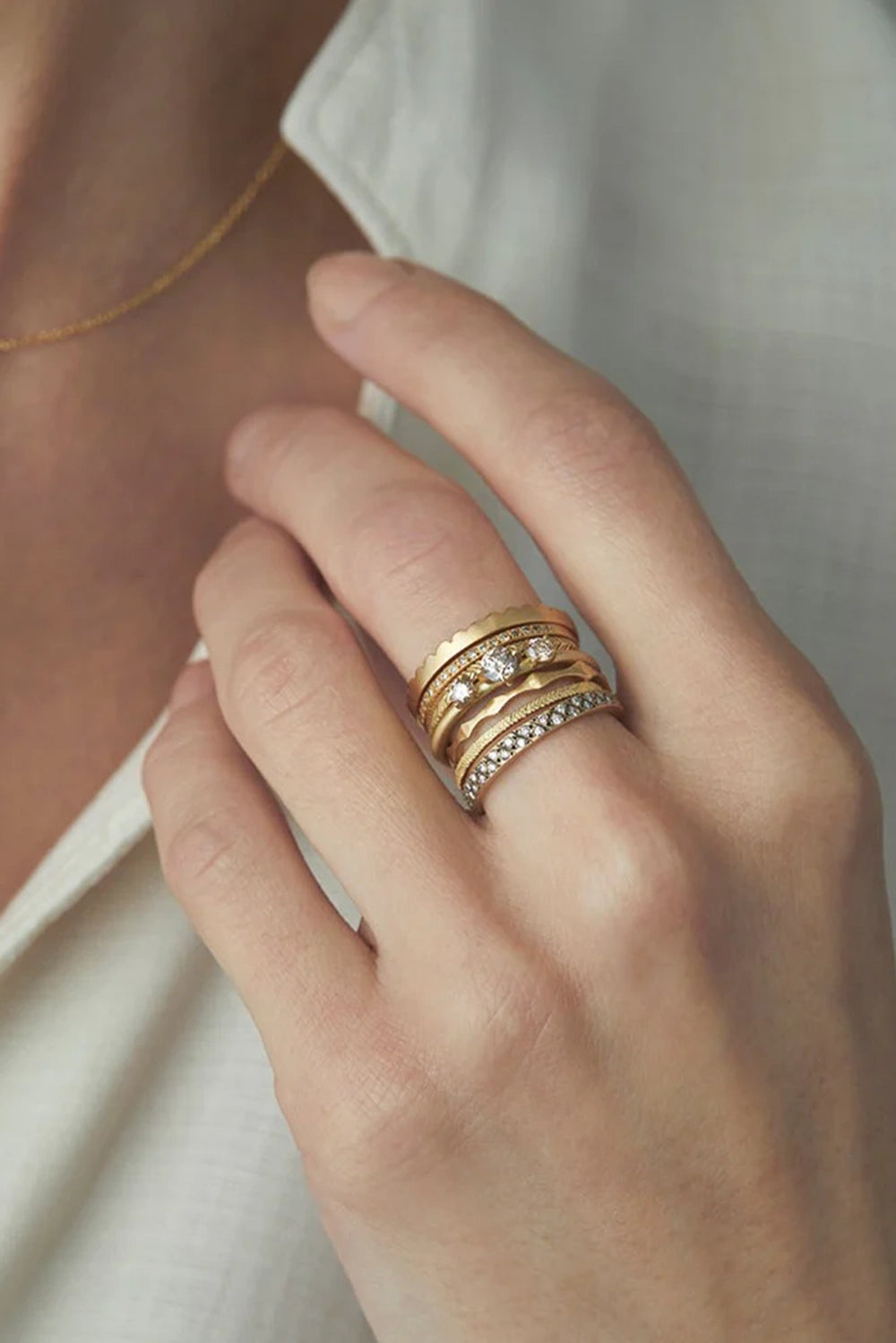 Satomi Kawakita 2.2mm Diagonal Antiqued Diamond Band