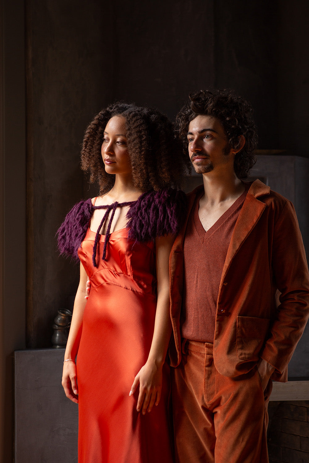 Anna Pima Cotton V Neck Pullover in Madrone