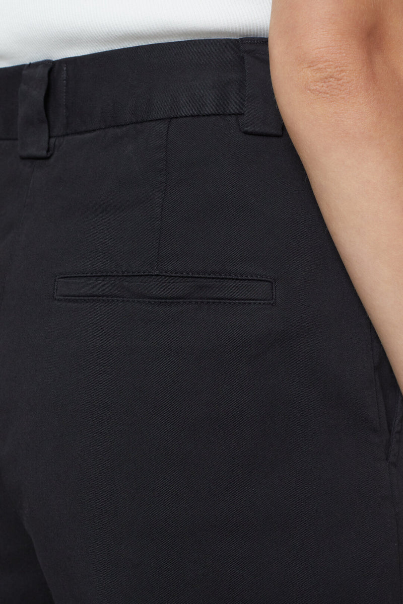 Closed Barton Pants In Black