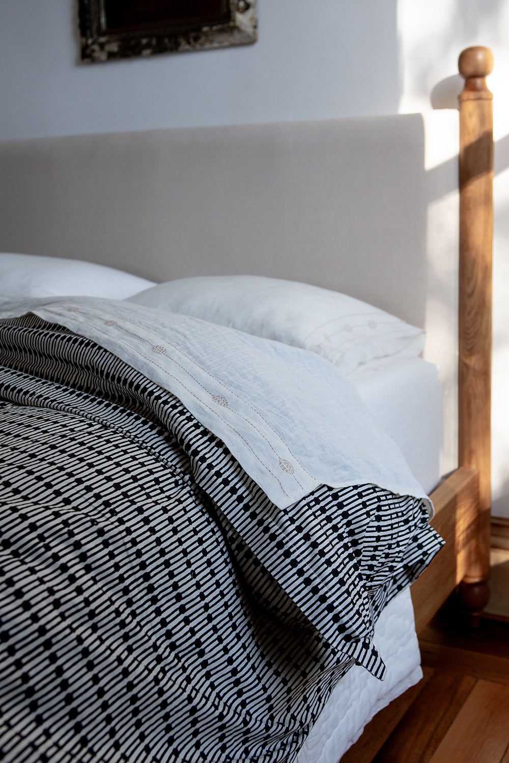 Duvet Cover In Natural And Black Jacobsen