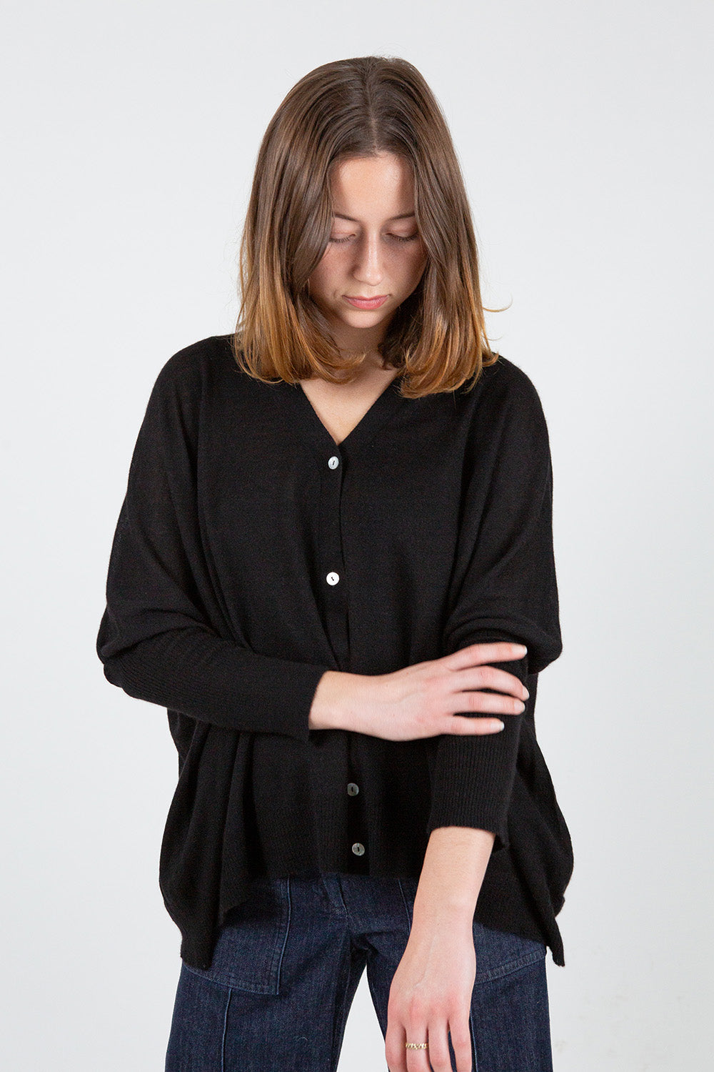 Cashmere Box Cardigan in Onyx