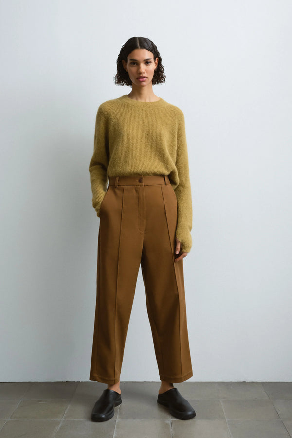 Cordera Suri Long Sleeve Sweater In Olive