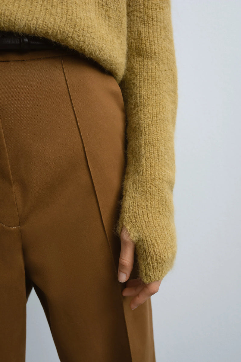 Cordera Suri Long Sleeve Sweater In Olive