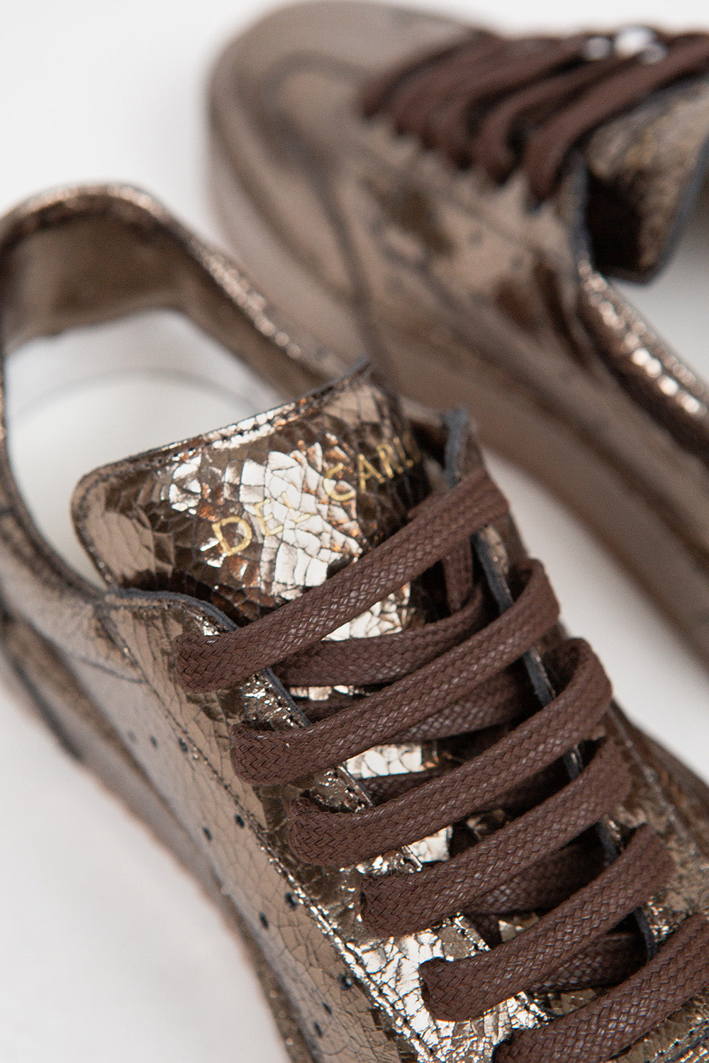 Del Carlo Blade Sneaker in Crack Lamé Pirite