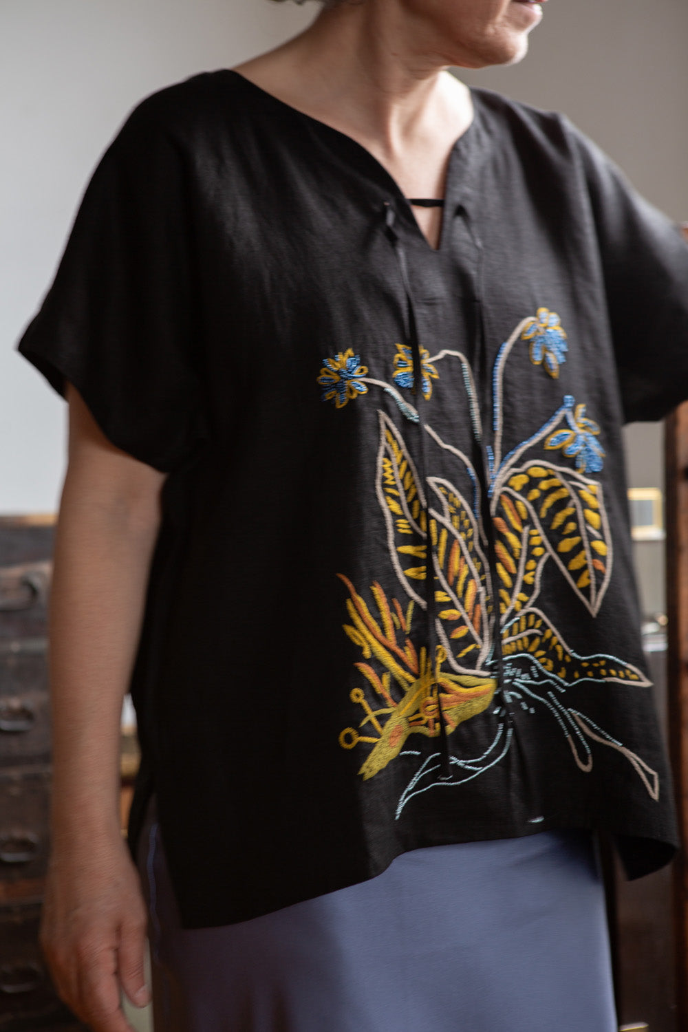 Dresden Embroidered Linen Top In Bloom
