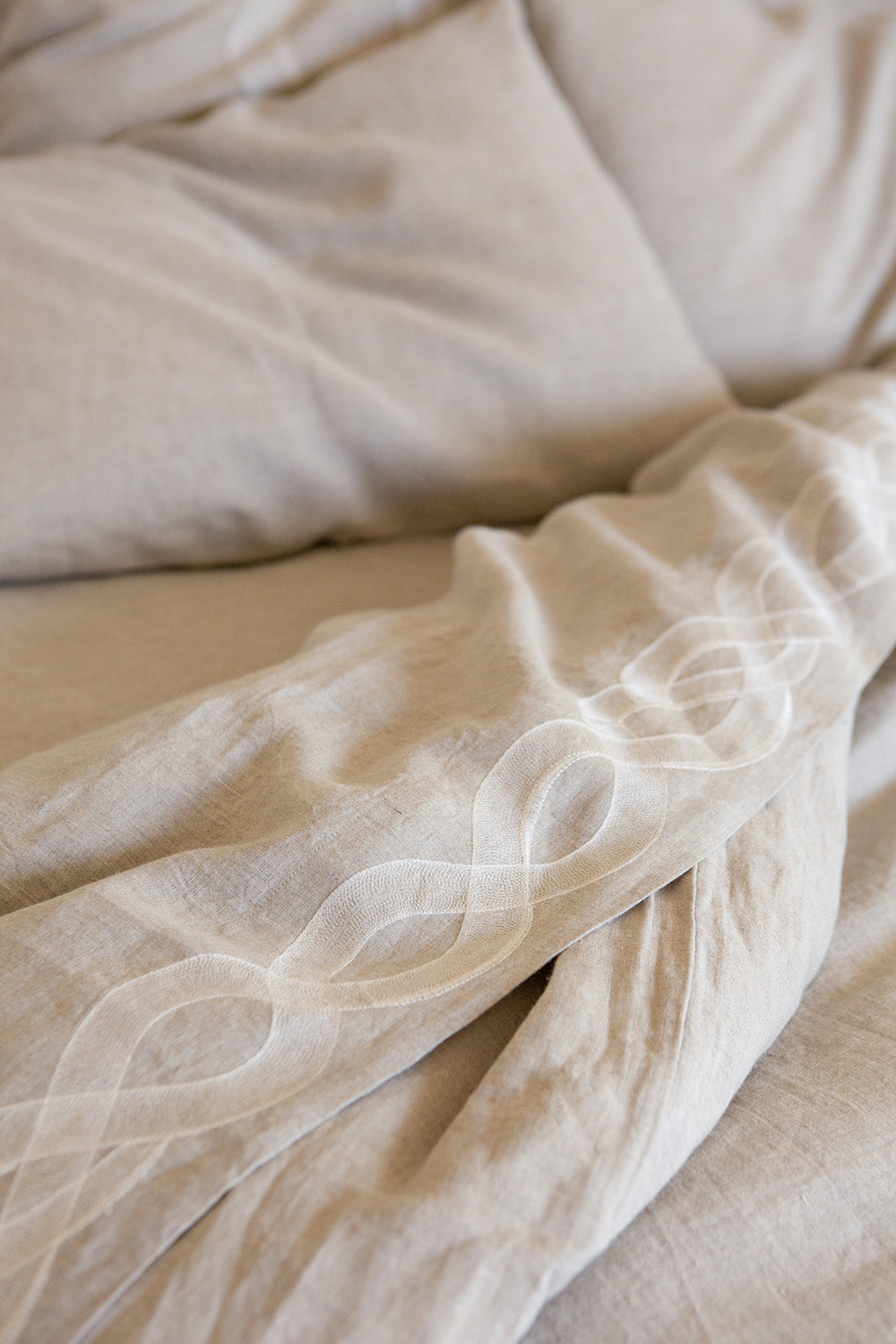 Serpens Embroidered Flat Top Sheet in Natural Linen