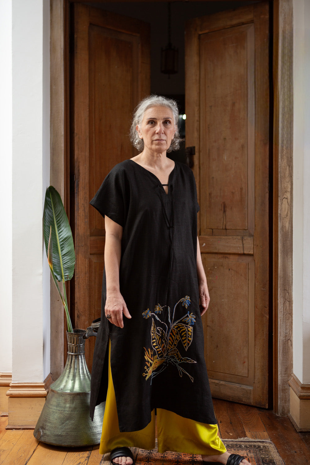 Girard Embroidered Linen Caftan In Bloom