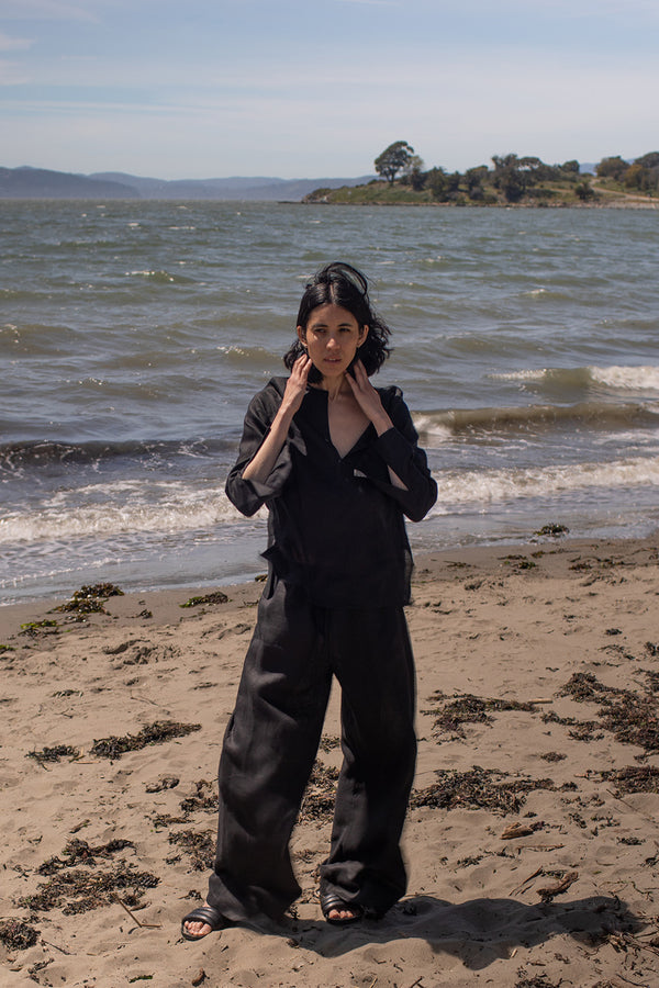 Jules Handkerchief Linen Pants In Black