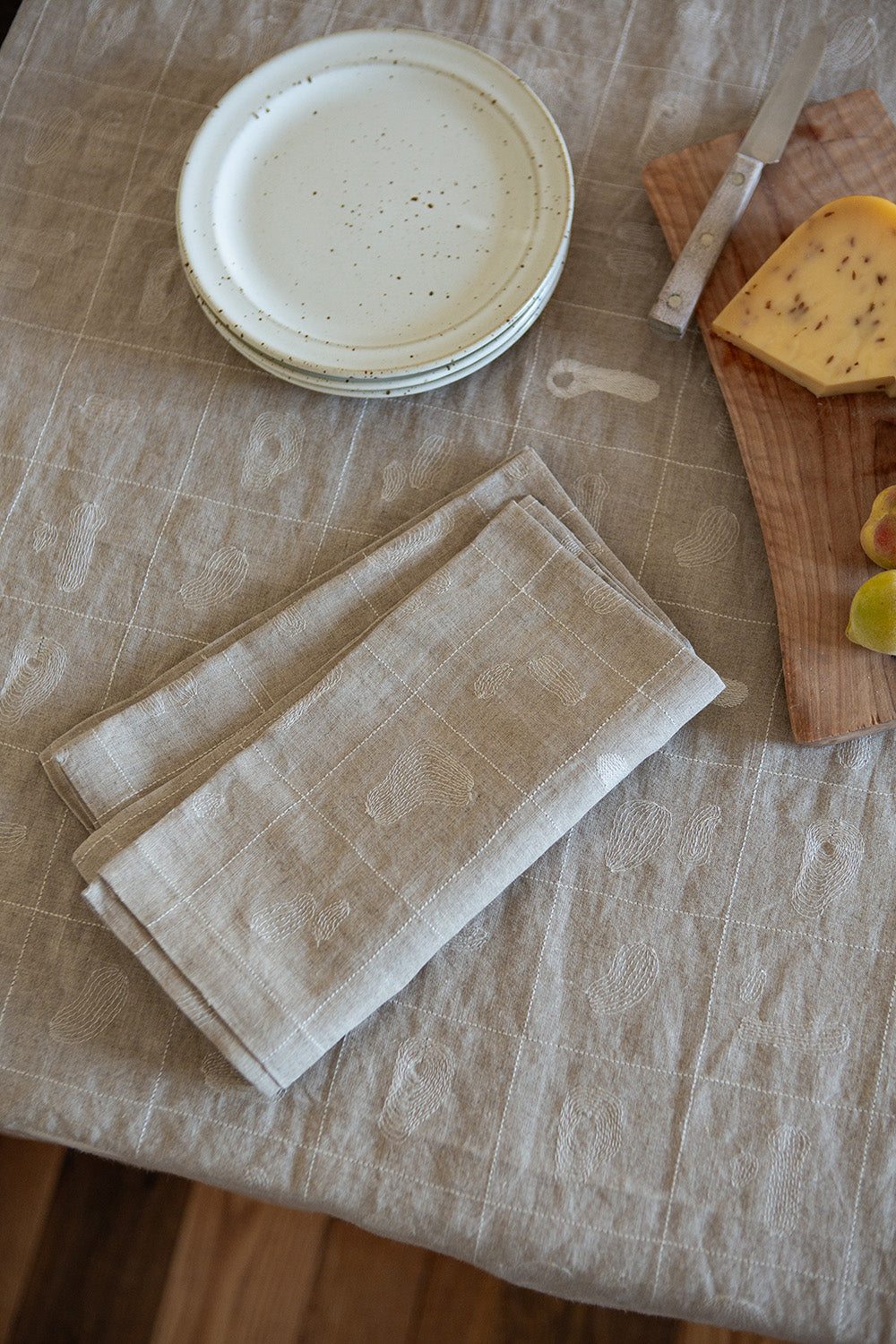 Linen Napkin In Natural Line Embroidery