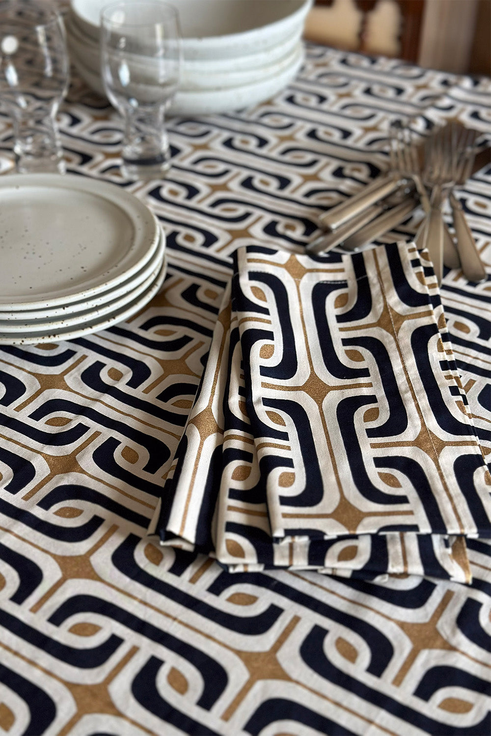 Cotton Napkin Set in Navy and Gold Super 1965