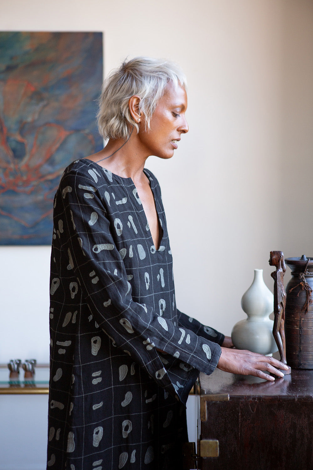 Nava Linen Caftan in Black Solid Embroidery