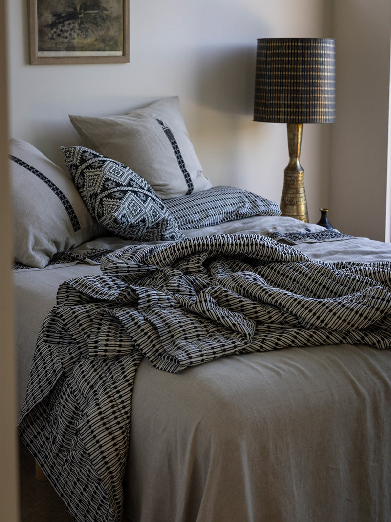 Cotton Hand-stitched Quilt in Jacobsen