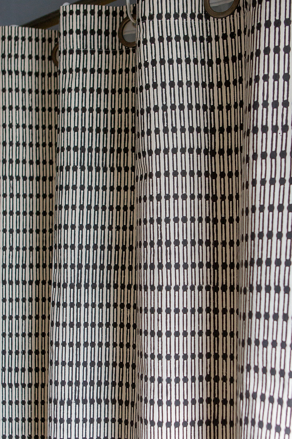 Cotton Shower Curtain in Natural and Black Jacobsen