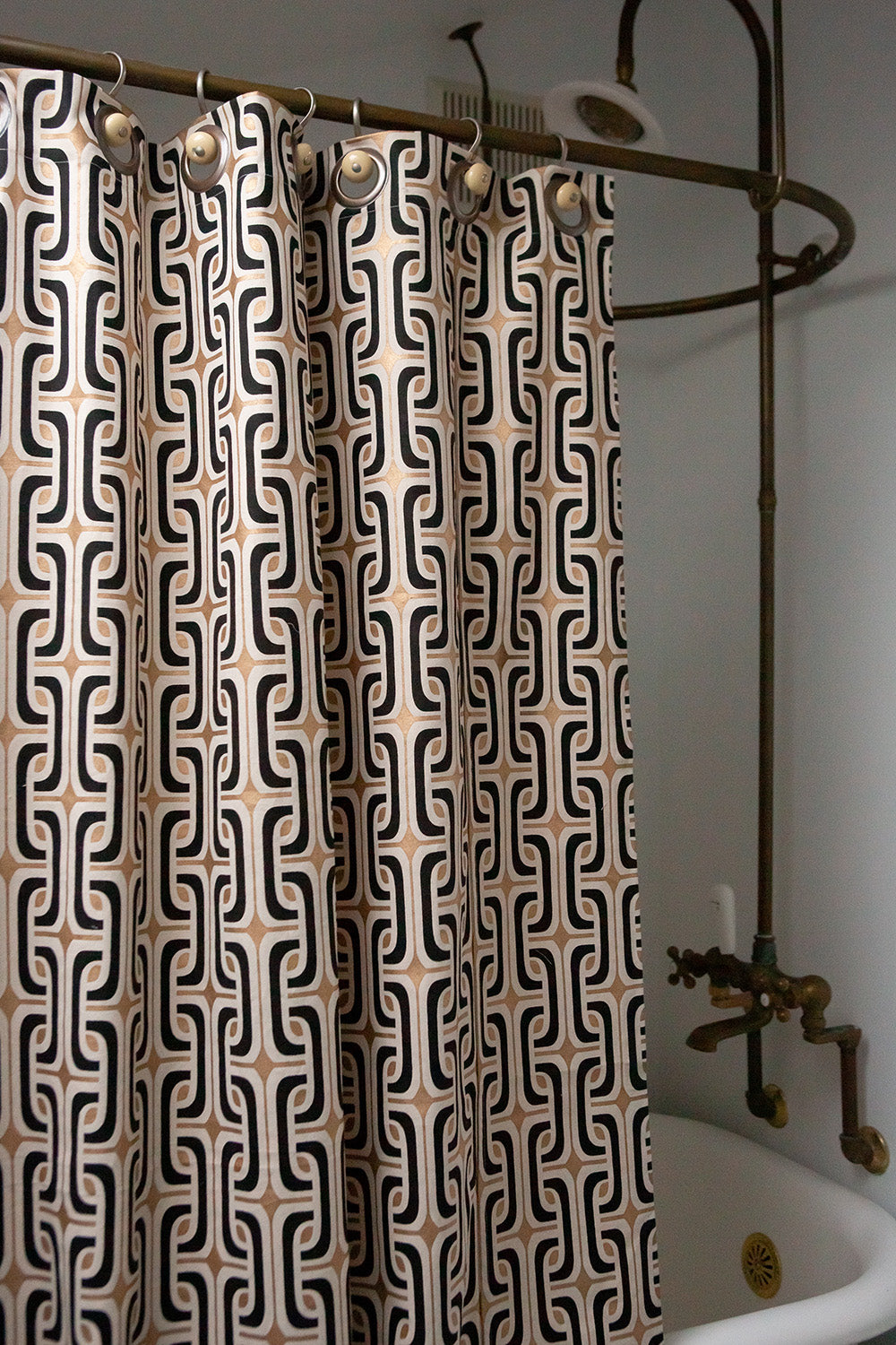 Cotton Shower Curtain in Super 1965 Natural/Gold/Black
