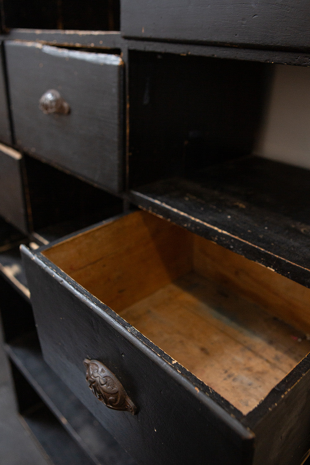 Black Shelf With Drawers