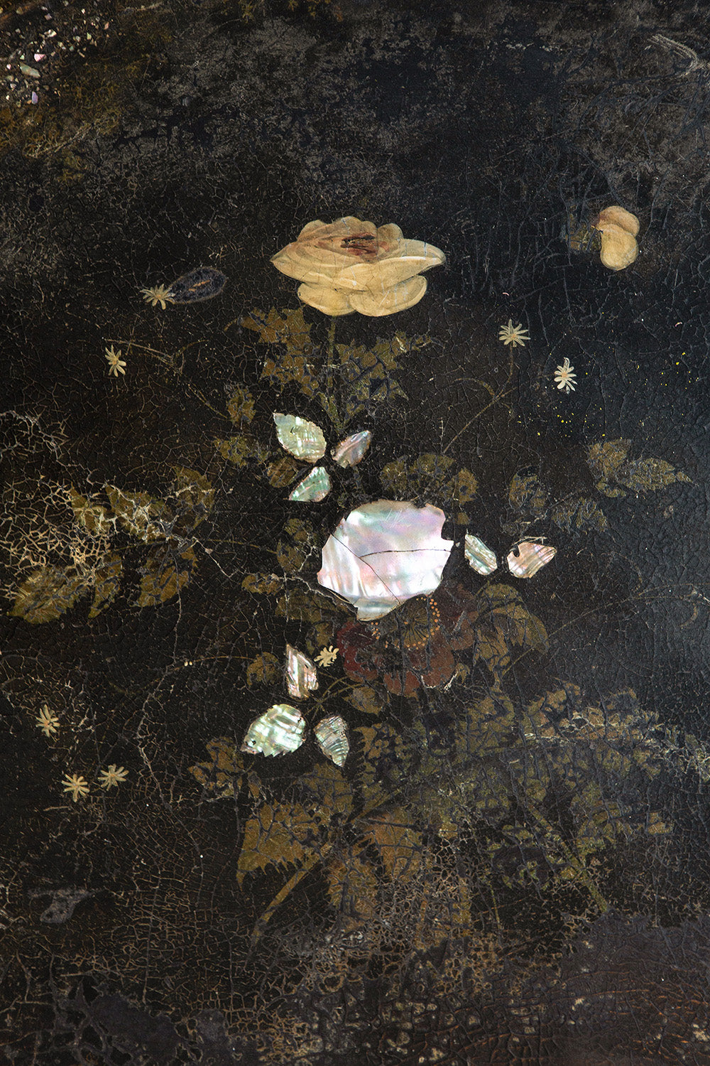 Victorian Mother Of Pearl Inlay and Lacquer Oval Tray