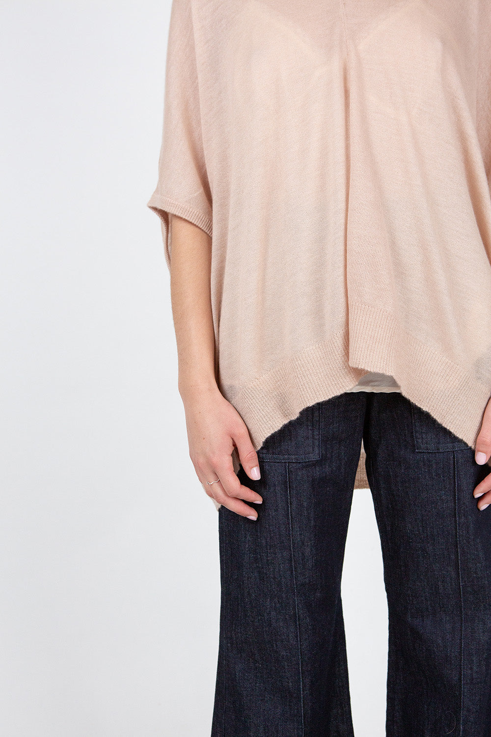 Cashmere V-Neck Cocoon Sweater In Fawn