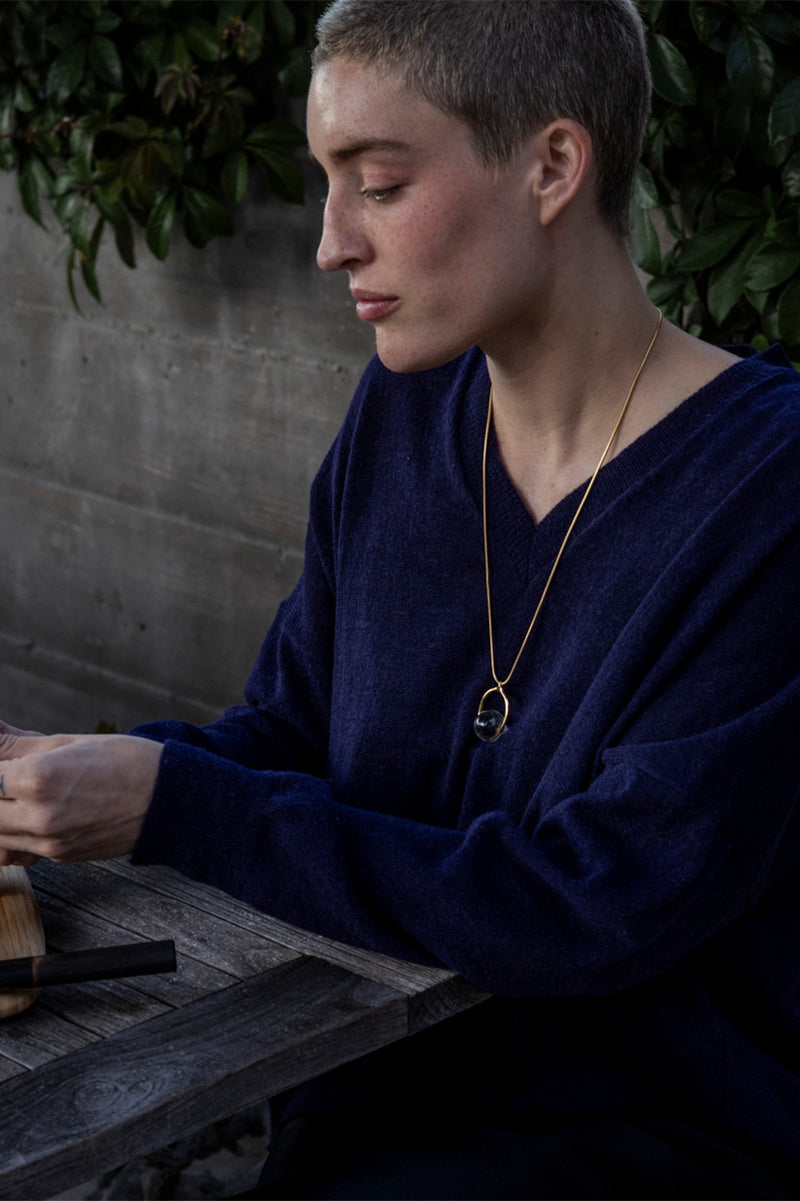 Alpaca V Neck Pullover in Midnight