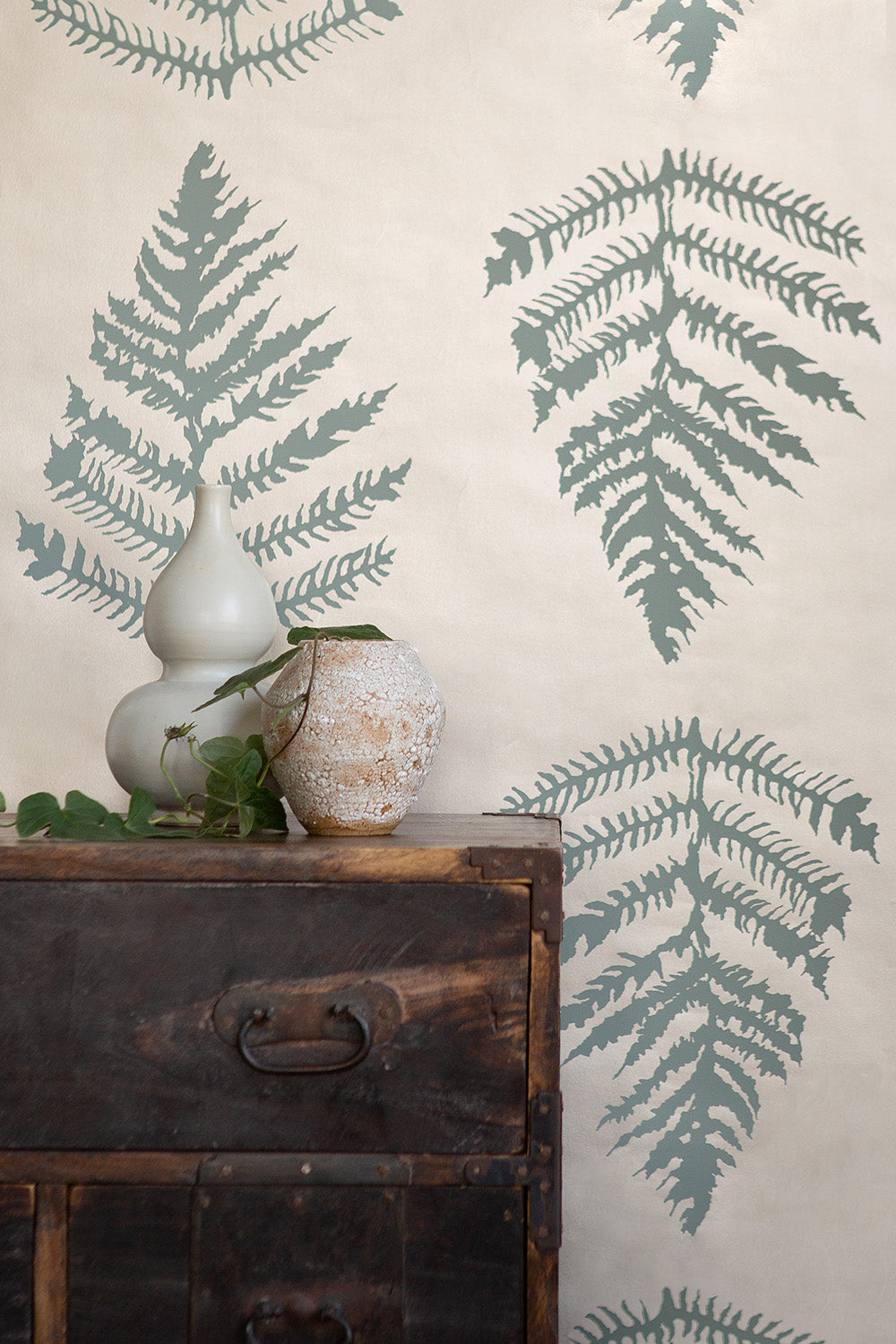 Sample - Fern Wallpaper in Platinum/Mist