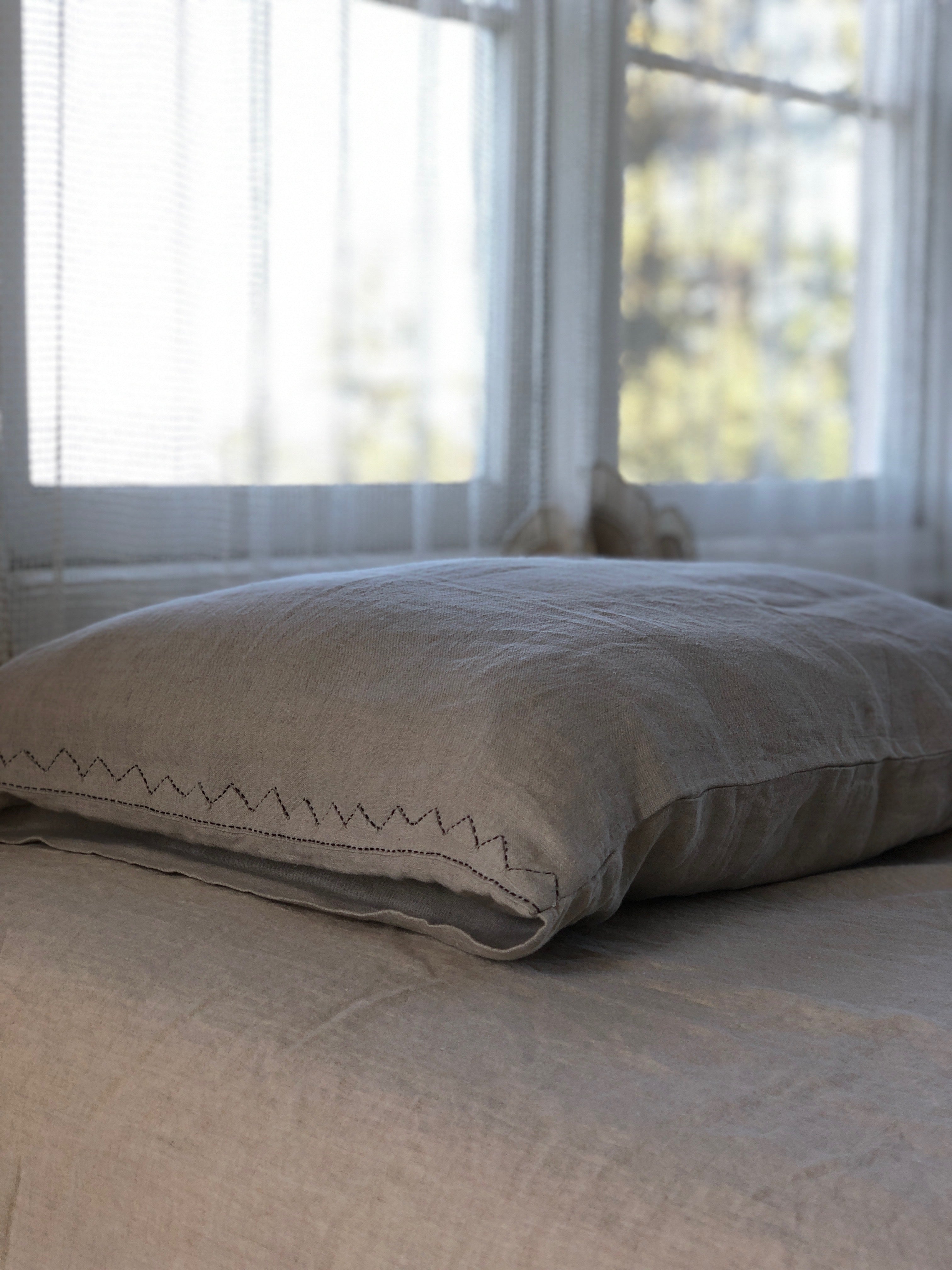 Fitted Sheet in Natural Linen