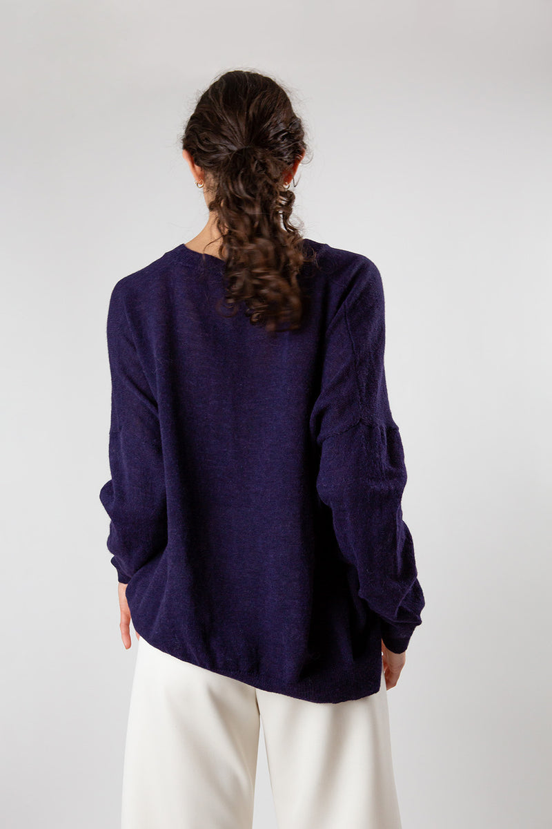 Alpaca V Neck Pullover in Midnight