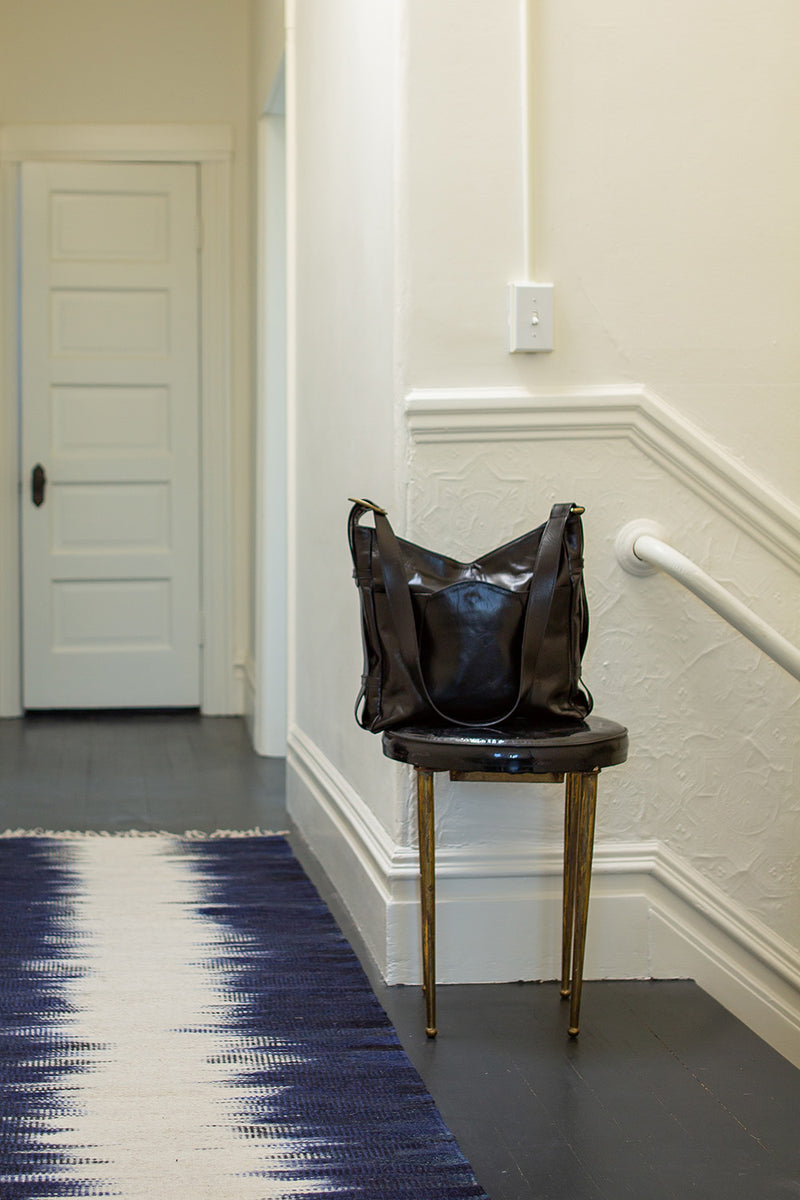 Elio Leather Buckle Bag in Black