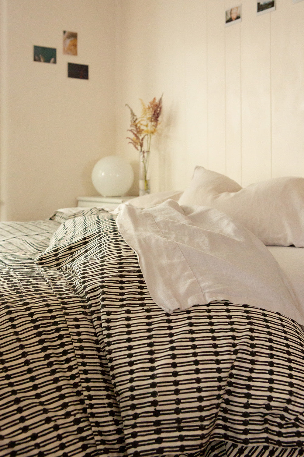 Duvet Cover In Natural And Black Jacobsen