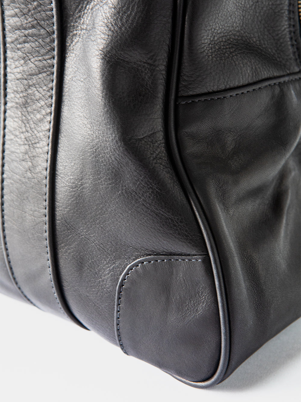 Egon Leather Weekender in Black