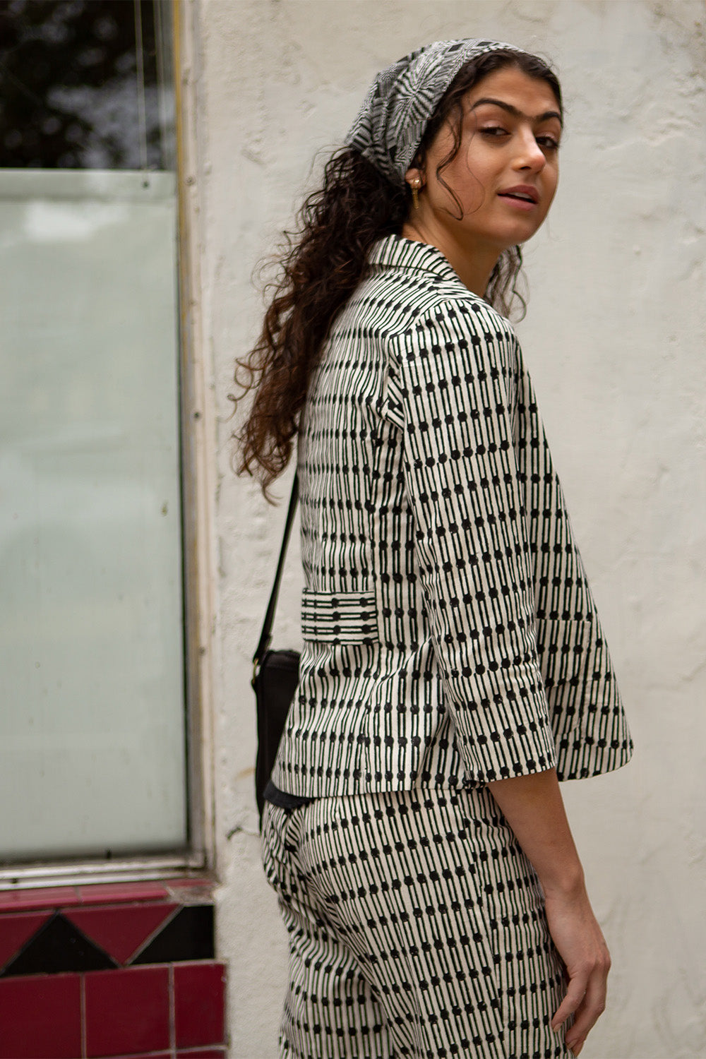 Flynn Cotton Jacket in Natural And Black Jacobsen